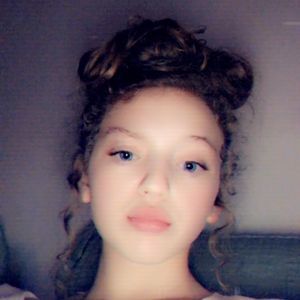 Meet your Posher, Kaitlyn